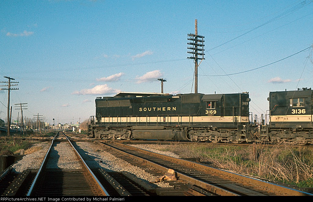 Southern Train No 222